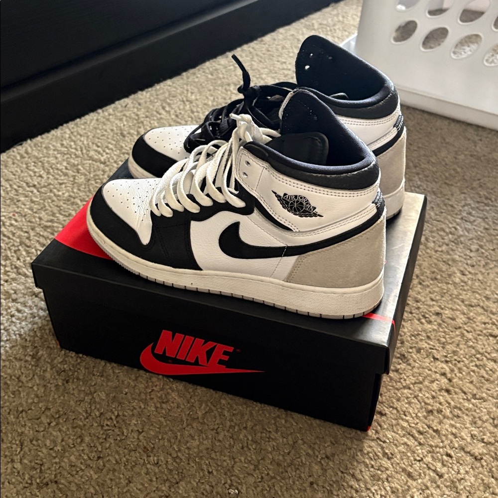 Nike Air Jordan 1 Retro High OG GS Women’s 7y W/ Original Box